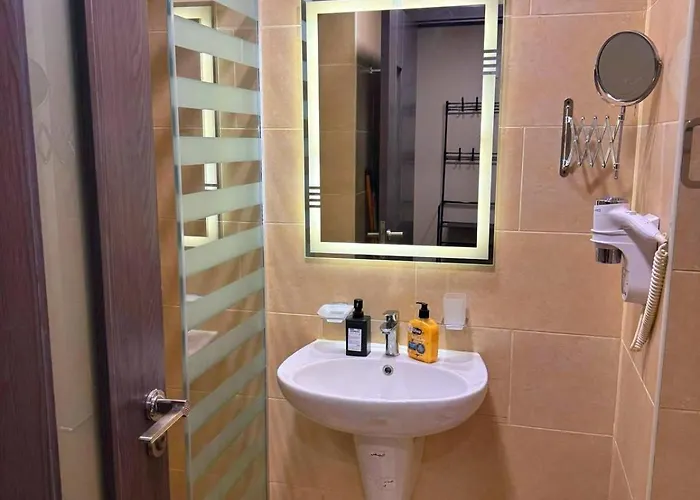 Coral Aldau Heights One Bedroom In Apartment *
